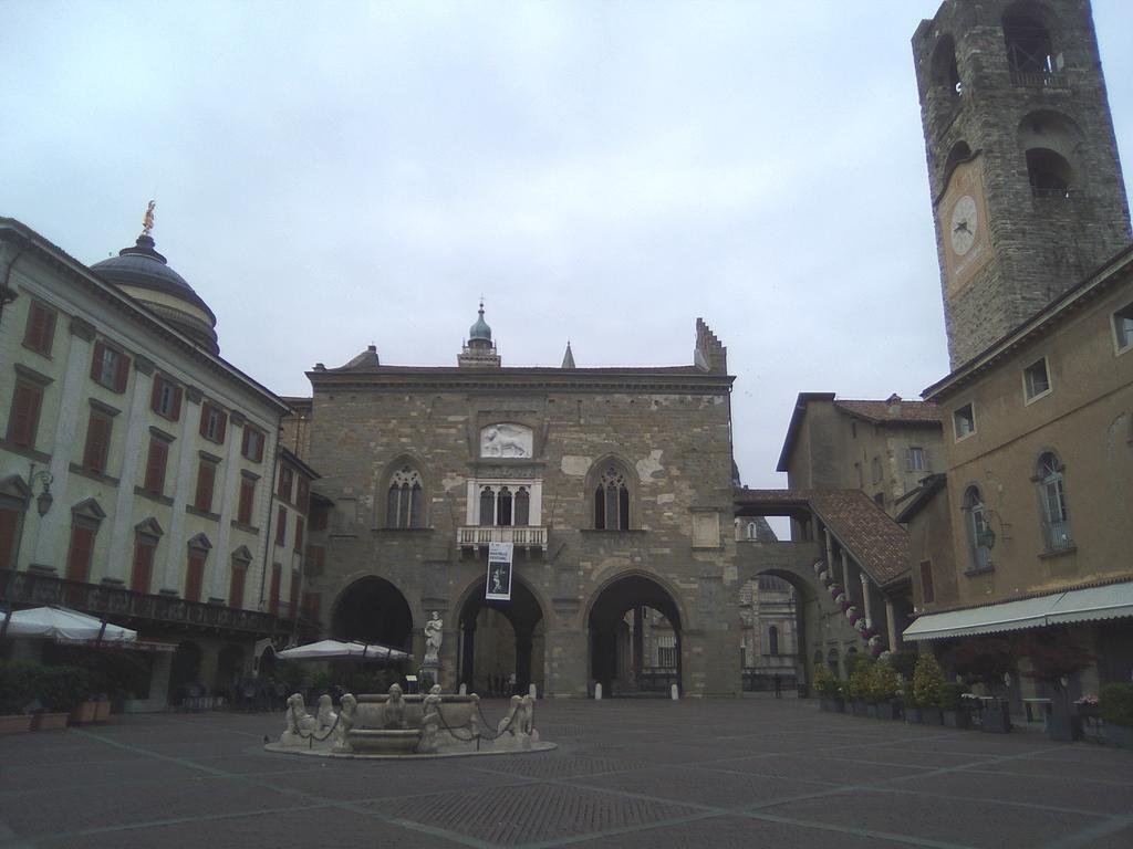 Hotel 1929 Castle Guest Bérgamo Exterior foto